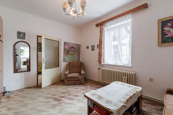 Spodní aptro - Prodej domu 323 m², Dolní Břežany