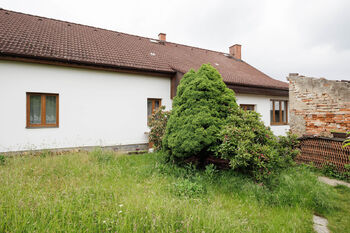 Prodej domu 323 m², Dolní Břežany