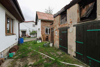 Prodej domu 323 m², Dolní Břežany