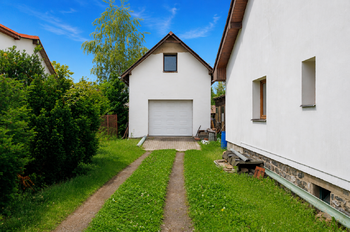 Prodej domu 323 m², Dolní Břežany