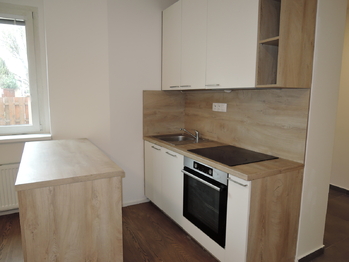 Pronájem bytu 2+kk v osobním vlastnictví 38 m², Praha 5 - Smíchov