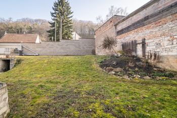 Prodej pozemku 446 m², Kladno