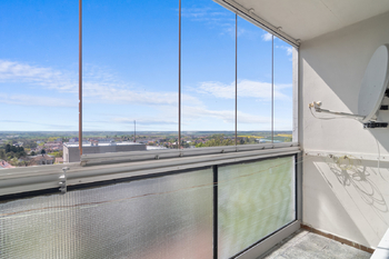 obývací pokoj - lodžie - Prodej bytu 4+1 v osobním vlastnictví 85 m², Slaný