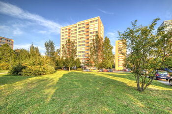 Pohled na dům - Pronájem bytu 1+kk v osobním vlastnictví 21 m², Kolín