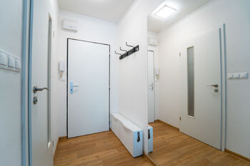 Vstupní prostor bytu - Pronájem bytu 1+kk v osobním vlastnictví 21 m², Kolín