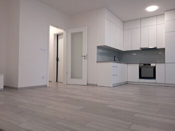 Pronájem bytu 1+kk v osobním vlastnictví 49 m², Praha 4 - Modřany