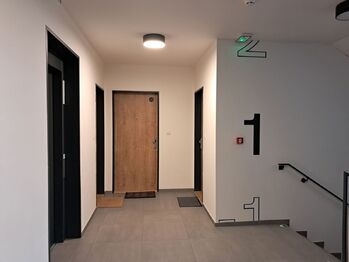 Pronájem bytu 1+kk v osobním vlastnictví 49 m², Praha 4 - Modřany