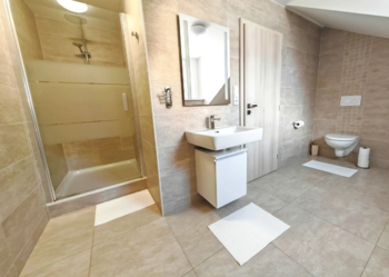 Prodej nájemního domu 715 m², Trutnov