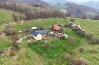 Prodej pozemku 285345 m², Vsetín
