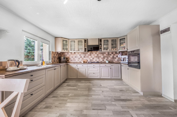 Prodej domu 288 m², Verušičky