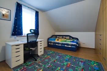 Pokoj - Prodej domu 177 m², Kostelní Hlavno