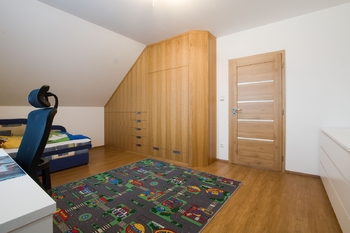 Pokoj - Prodej domu 177 m², Kostelní Hlavno