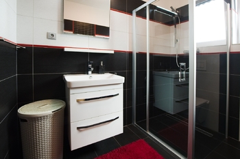 Koupelna - Prodej domu 177 m², Kostelní Hlavno