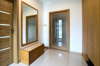 Předsíň - Prodej domu 177 m², Kostelní Hlavno