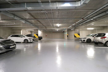 Pronájem garážového stání 13 m², Praha 8 - Karlín