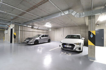 Pronájem garážového stání 13 m², Praha 8 - Karlín