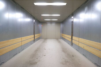 Pronájem garážového stání 13 m², Praha 8 - Karlín