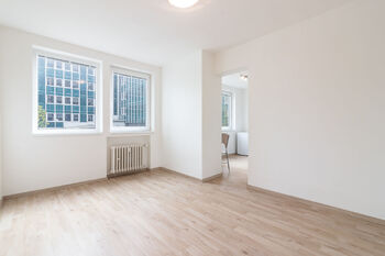 Prodej bytu 1+1 v osobním vlastnictví 34 m², Praha 5 - Jinonice