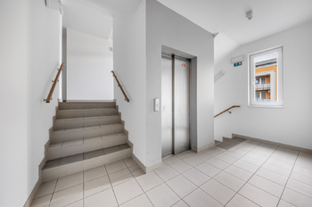 Pronájem bytu 1+kk v osobním vlastnictví 32 m², Praha 10 - Uhříněves