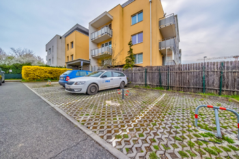 Pronájem bytu 1+kk v osobním vlastnictví 32 m², Praha 10 - Uhříněves