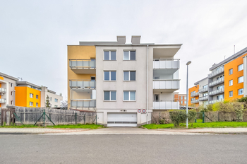Pronájem bytu 1+kk v osobním vlastnictví 32 m², Praha 10 - Uhříněves