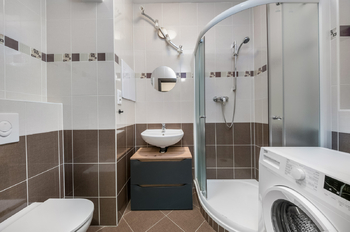 Pronájem bytu 1+kk v osobním vlastnictví 32 m², Praha 10 - Uhříněves