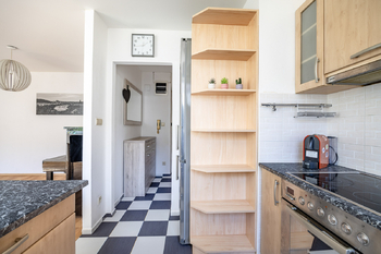 Obývací pokoj s kuchyní - Pronájem bytu 4+kk v osobním vlastnictví 75 m², Praha 8 - Libeň