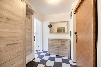 Předsíň - Pronájem bytu 4+kk v osobním vlastnictví 75 m², Praha 8 - Libeň