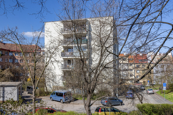 Pohled na dům - Pronájem bytu 4+kk v osobním vlastnictví 75 m², Praha 8 - Libeň