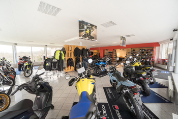 Prodej obchodních prostor 300 m², Drásov