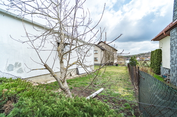 Prodej obchodních prostor 300 m², Drásov