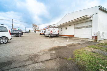 Prodej obchodních prostor 300 m², Drásov