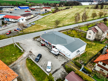 Prodej obchodních prostor 300 m², Drásov