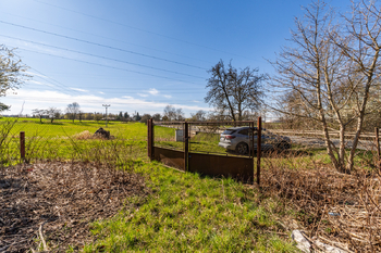 Prodej pozemku 2452 m², Dolní Břežany