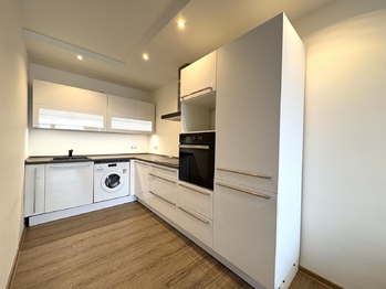 Kuchyňský kout - Pronájem bytu 2+kk v osobním vlastnictví 45 m², Praha 3 - Žižkov