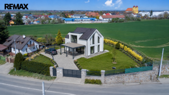 Prodej pozemku 550 m², Hradec Králové