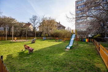 Hřiště hned u domu - Prodej bytu 3+1 v družstevním vlastnictví 72 m², Praha 4 - Michle