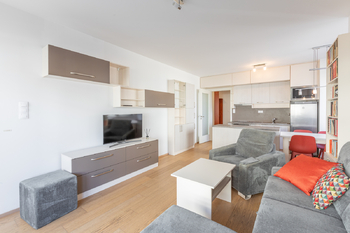 Pronájem bytu 2+kk v osobním vlastnictví 55 m², Praha 8 - Dolní Chabry