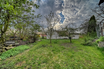 Zahrada  - Prodej domu 100 m², Bečváry