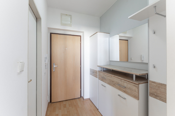 Pronájem bytu 1+kk v osobním vlastnictví 39 m², Praha 5 - Hlubočepy