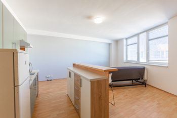 Pronájem bytu 1+kk v osobním vlastnictví 39 m², Praha 5 - Hlubočepy