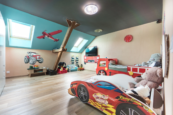 dětský pokoj patro - Prodej domu 160 m², Smolotely