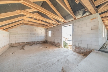 Prodej domu 215 m², Lužná