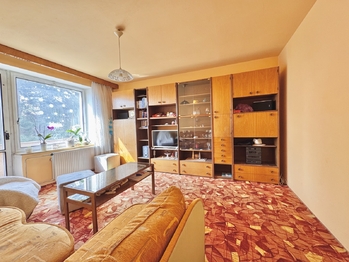 Obývací pokoj - Prodej bytu 3+1 v družstevním vlastnictví 89 m², Hulín 