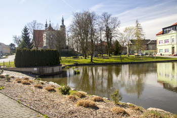 náves - Pronájem bytu 1+kk v osobním vlastnictví 34 m², Chotětov