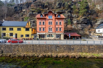 Prodej ubytovacího zařízení 435 m², Hřensko