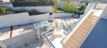 schodiště vedoucí k bytu - Prodej bytu 5+1 v osobním vlastnictví 154 m², Montesilvano