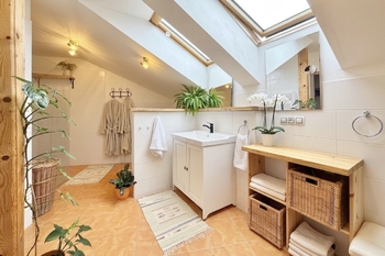 Prodej domu 190 m², Praha 9 - Kbely