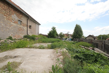 Prodej pozemku 312 m², Činěves