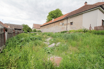 Prodej pozemku 312 m², Činěves